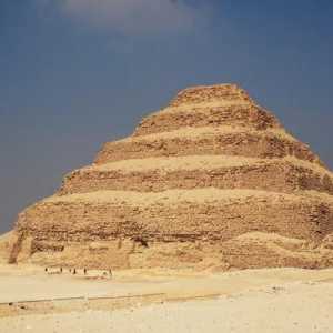 Piramida pasului lui Pharaoh Joser (foto)