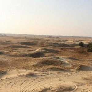 Misterios deșert Alyoshkovskie nisipurile lângă Kherson (Ucraina)