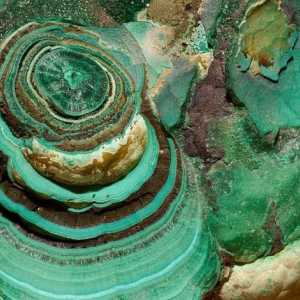 Mysterious Malachite: Proprietățile magice ale unei pietre