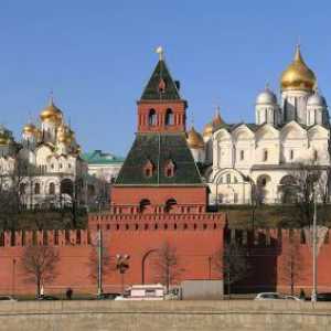 Turnul Taynitskaya al Kremlinului Moscova: anul erecției și fotografiei