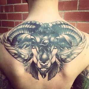 Tattoo `Berbec` - alegerea intenționată și perseverentă