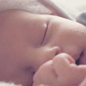 Nou-nascuti eriteme toxice: cauze, tratament