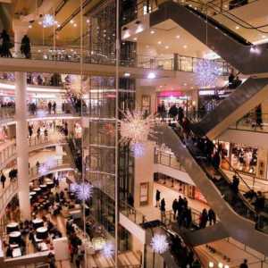 Centrele comerciale din Sankt Petersburg: adrese, recenzii