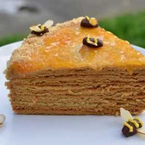 Cake `Medovik` - o rețetă clasică pentru gătit