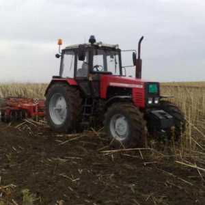 Tractor `Belarus-1221`: dispozitiv, specificații, descriere și recenzii