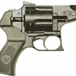 Revolver traumatic `Ratnik 410x45TK`: caracteristici tehnice, fotografie, recenzii