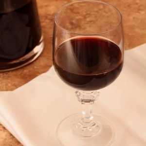 Lecții de vinificație: cum se face vinul din cireș