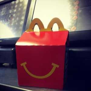 Condiții de muncă și salariu în "McDonald`s"