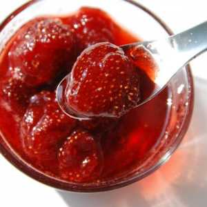 Gem de căpșuni cu fructe întregi: rețete