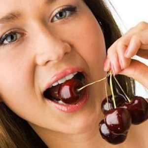 Cherry: Beneficii și Harms de Berry Invitație