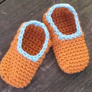 Croșetă papuci croșetate sunt foarte simple. Modele pentru bebeluși și adulți pentru începători