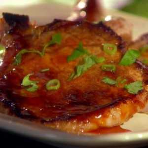 Carne de porc delicioasă în marinada cuptorului: o rețetă pentru gătit și diverse opțiuni pentru…