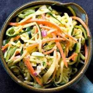 Preparate delicioase de casă: salată de varză pentru iarnă