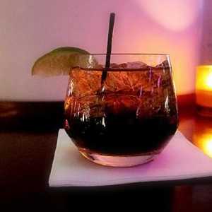 Vodka cu cola - principalele componente ale unui cocktail alcoolic