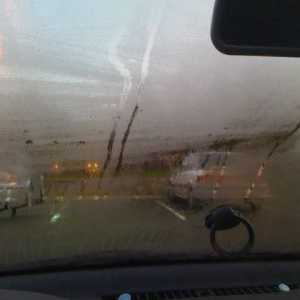 Au stat ferestrele în mașină, ce să fac? De ce fereastra de ceață în mașină?