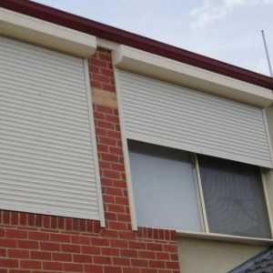Rolete de protecție pe ferestre. Obloane interioare și exterioare