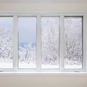 Modul de iarnă al ferestrei de plastic: căldura și confortul casei dvs.