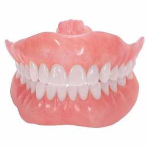 Proteze dentare: dinți falși